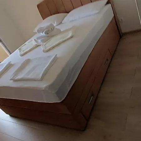 Apartman More *